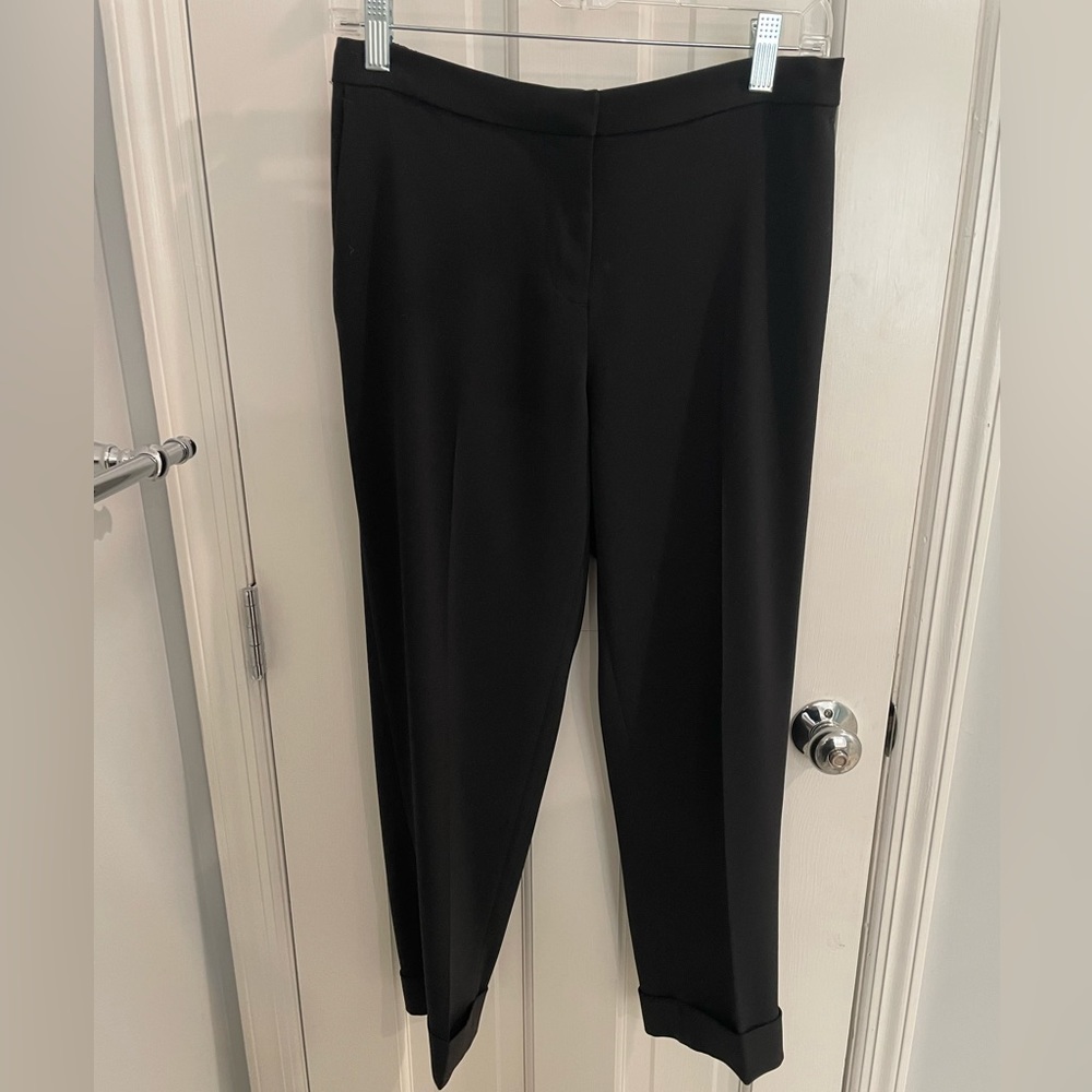 Brochu Walker ankle cuffed pant with zip front, elastic back waist. Size M.